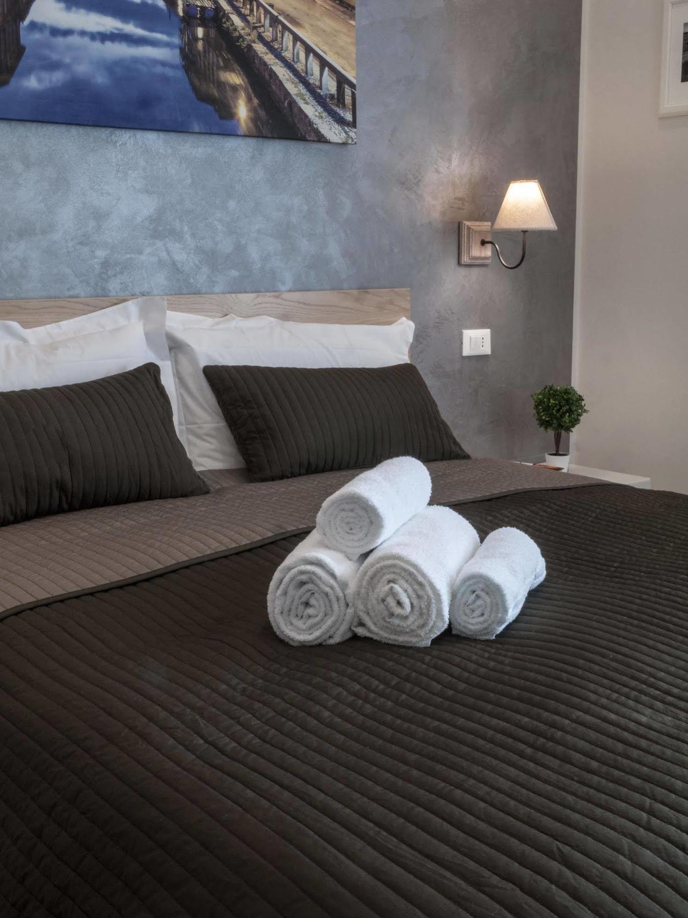 Bed Milano Linate Hotell Exteriör bild